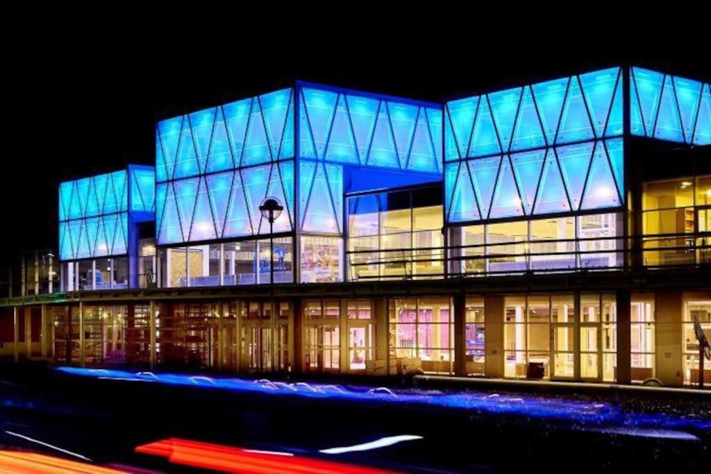 170 M2 Stort Hus Taet Pa Centrum, Mch Og Boxen Herning Exterior photo